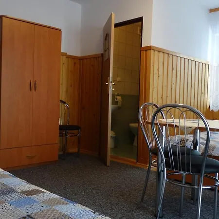 Pokoje Goscinne Murowanica Guest house *